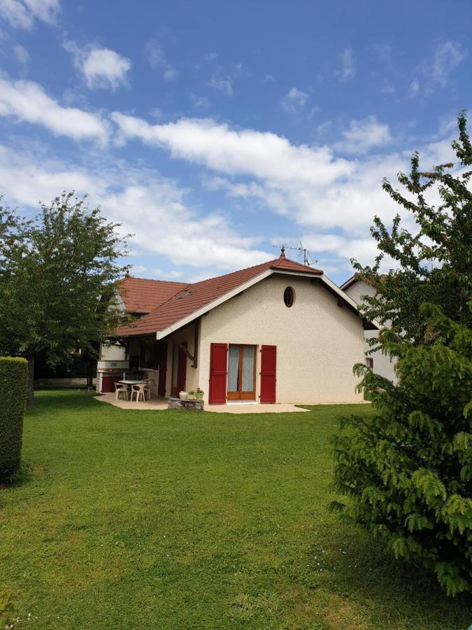 Au Gres Du Vent Apartment Ruy-Montceau Bagian luar foto