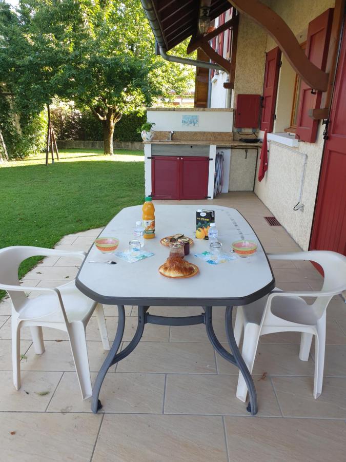 Au Gres Du Vent Apartment Ruy-Montceau Bagian luar foto
